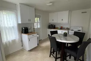 67 Hawthorne Dr, New London, CT 06320 - Photo 3