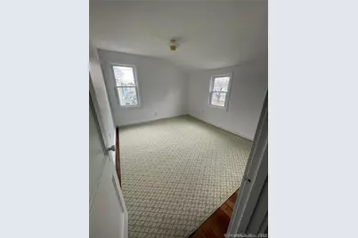 67 Hawthorne Drive, New London, CT 06320 - Photo 9