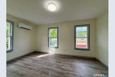 22 Hawthorne Avenue, Derby, CT 06418 - Photo 17