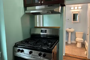 27 Jay St, New London, CT 06320 - Photo 7
