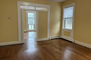 27 Jay St, New London, CT 06320 - Photo 3