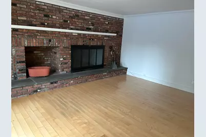 33 Loughran Avenue, Stamford, CT 06902 - Photo 13