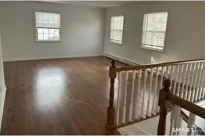33 Loughran Avenue, Stamford, CT 06902 - Photo 5