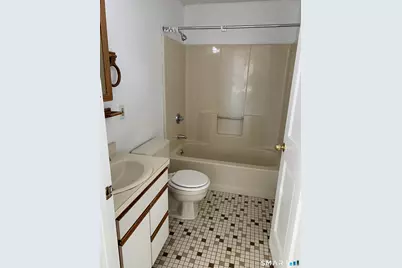 486 Prospect Avenue, Hartford, CT 06105 - Photo 11