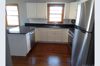 64 Nash Lane, Bridgeport, CT 06605 - Photo 5