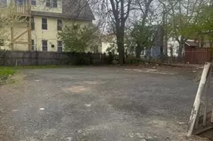 46 Bond St, Hartford, CT 06114 - Photo 13