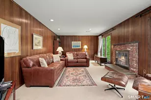 45 Carriage Dr S, Stamford, CT 06902 - Photo 15