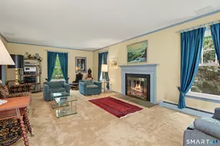 45 Carriage Dr S, Stamford, CT 06902 - Photo 9