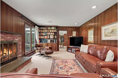 45 Carriage Drive South, Stamford, CT 06902 - Photo 17