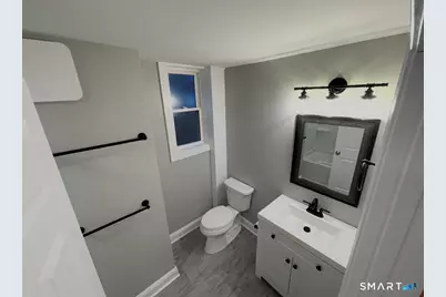 21 Saint John Street #1, North Haven, CT 06473 - Photo 5