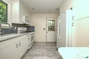 85 Sunset Ave, Milford, CT 06460 - Photo 19