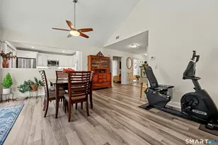 70 Fawn Ridge Ln, Norwalk, CT 06851 - Photo 7