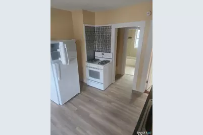 10 Cherry Street, East Hartford, CT 06108 - Photo 9