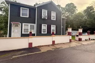 7 Linden Pl, Meriden, CT 06450 - Photo 1