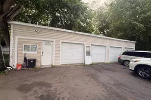 7 Linden Pl, Meriden, CT 06450 - Photo 3