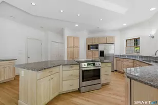7 Mountainside Rd, West Hartford, CT 06107 - Photo 13