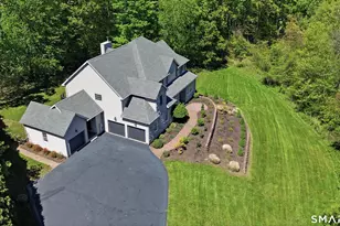 7 Mountainside Rd, West Hartford, CT 06107 - Photo 3