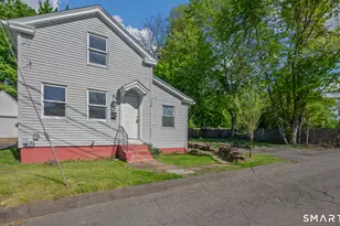 2 Hillside Ct, Middletown, CT 06457 - Photo 1