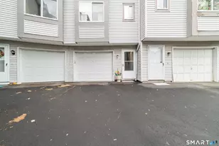 35 Pearl Lake Rd, Waterbury, CT 06706 - Photo 1