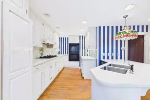 21 Elm St, Stonington, CT 06378 - Photo 3