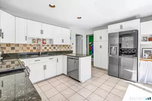 37 Lamppost Dr, Redding, CT 06896 - Photo 7