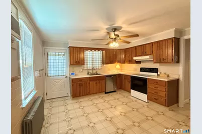 15 Rosedale Terrace, Stratford, CT 06614 - Photo 3