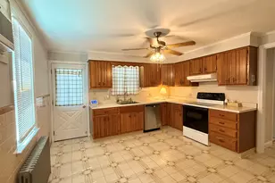15 Rosedale Terrace, Stratford, CT 06614 - Photo 3