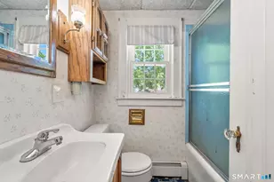 77 Newport Ave, West Hartford, CT 06107 - Photo 29