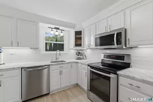 40 Pine St, Newington, CT 06111 - Photo 11