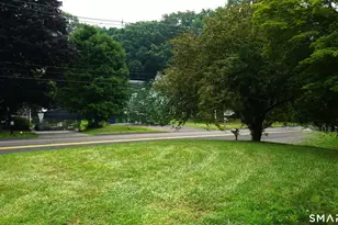 39 Grove St, Wallingford, CT 06492 - Photo 3