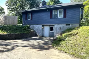 39 Grove St, Wallingford, CT 06492 - Photo 5
