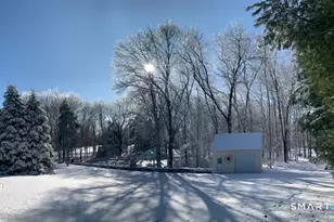 399 N Park Ave, Easton, CT 06612 - Photo 35
