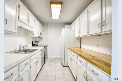 1 Strawberry Hill Avenue #7D, Stamford, CT 06902 - Photo 5