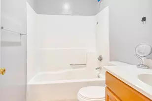 132 Locust St, Waterbury, CT 06704 - Photo 3
