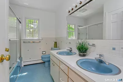 8 Mountain Trail, Stamford, CT 06903 - Photo 17