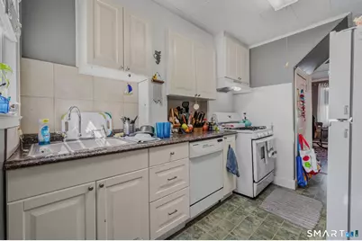 14 West Pleasant Street, New London, CT 06320 - Photo 27