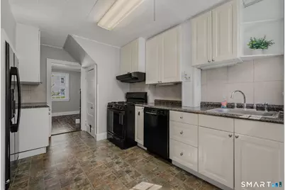14 West Pleasant Street, New London, CT 06320 - Photo 11