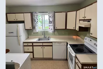 806 Hartford Road #E, Manchester, CT 06040 - Photo 7