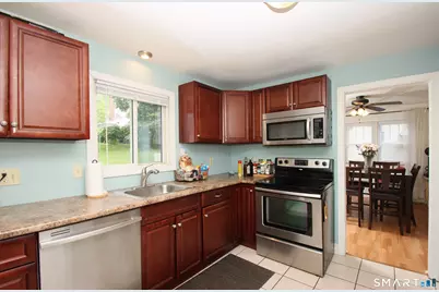 21 Ruby Street, New Haven, CT 06515 - Photo 13
