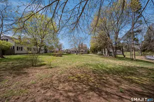 33 Hartford Ave, Madison, CT 06443 - Photo 5
