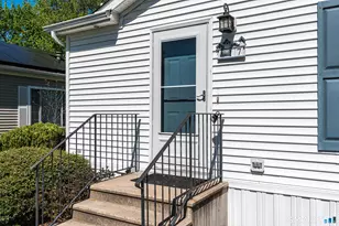 17 Laurel Cir, East Windsor, CT 06088 - Photo 5