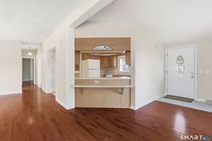21 Hillcrest Dr, Montville, CT 06382 - Photo 9