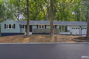32 Hemlock Ln, East Hartford, CT 06118 - Photo 1