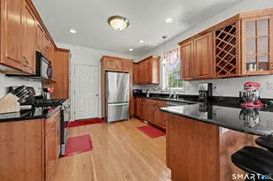 124 Damascus Rd, Branford, CT 06405 - Photo 15