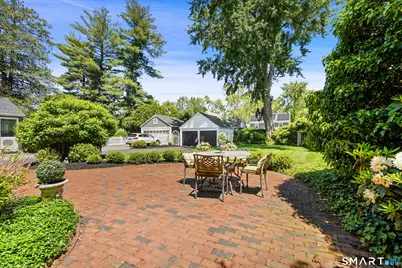 42 Newport Avenue, West Hartford, CT 06107 - Photo 27