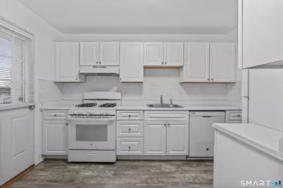 18 Hamilton Court #B, Stamford, CT 06902 - Photo 1