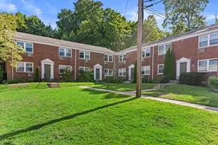 28 Hamilton Ct, Stamford, CT 06902 - Photo 17