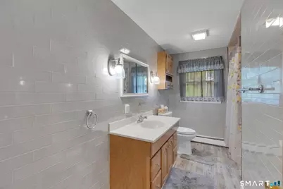 102 Wayne Lane, Meriden, CT 06450 - Photo 11