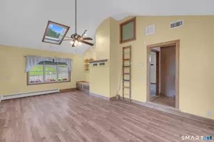 102 Wayne Ln, Meriden, CT 06450 - Photo 25