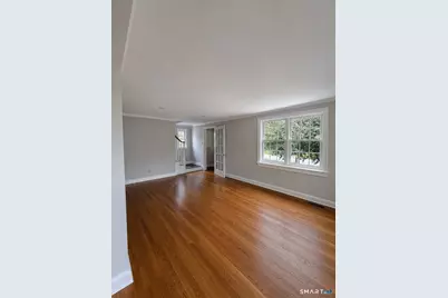560 Old Town Road, Trumbull, CT 06611 - Photo 5